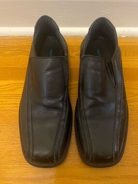 Men's Black Leather Slip-On Loafers - Sleek Casual Dress Shoe